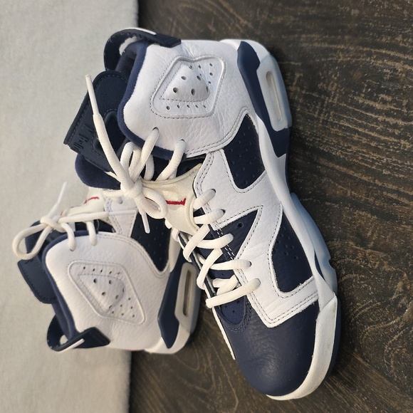 Jordan 6 Olympic - Picture 6 of 7